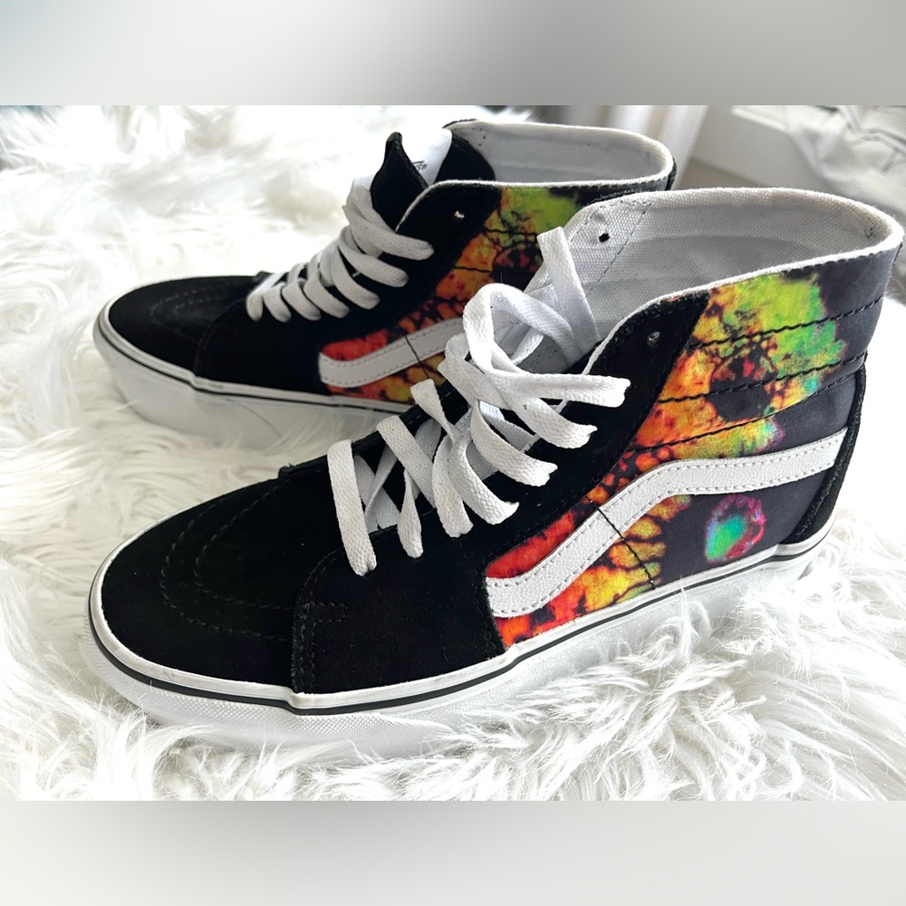 🦩CLEARANCE🦩 Like New! High Top Platform Vans - Size 8 (Womens)